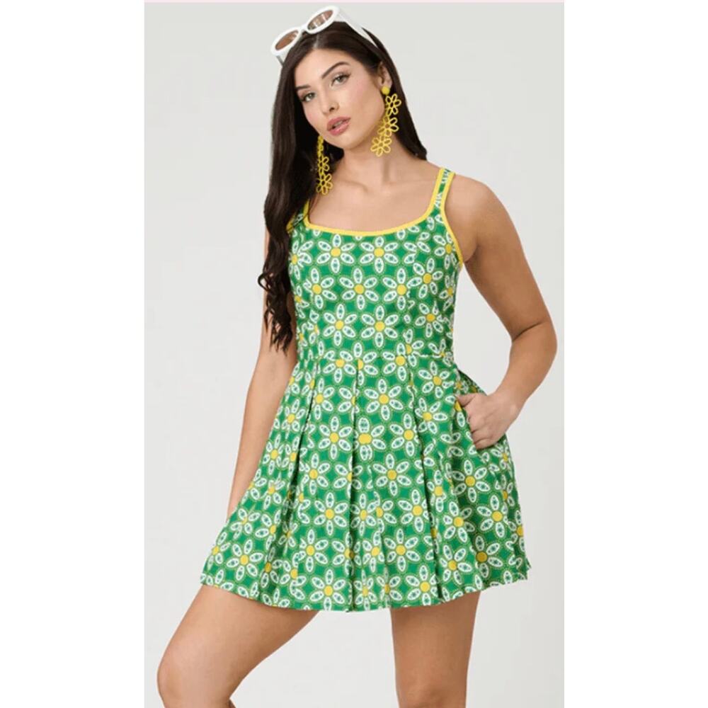 Unique Vintage Green Daisy Print Romper with Yellow Trim